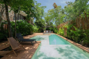 2BR 2-Storey Penthouse w. Private Rooftop & Pool